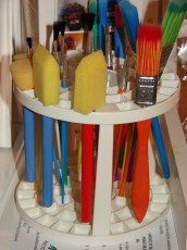 DRŽAČ KISTOVA PLASTIČNI